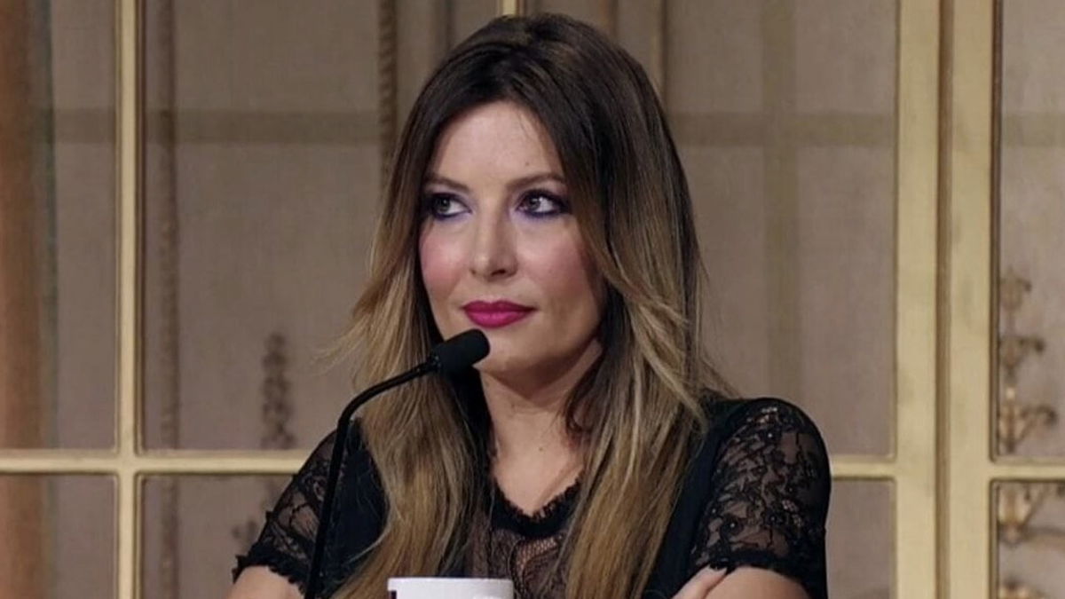 Selvaggia lascia davvero Ballando? La Lucarelli rompe il silenzio article-post