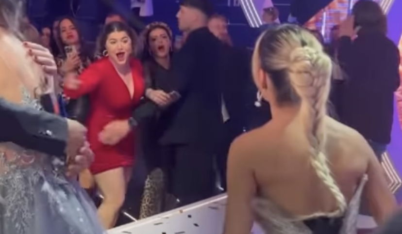 Le donnalise che offendono Oriana dopo la puntata: cosa le hanno detto preview