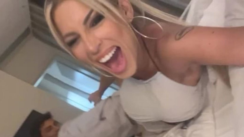 Oriana Marzoli spiazza i fan con un tweet: “Me l’ha detto l’altra sera..” preview