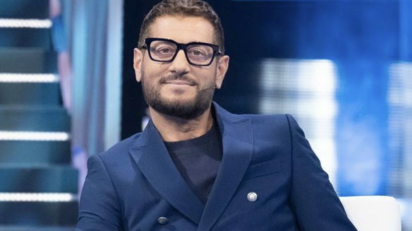 Vi ricordate quando Enrico Papi è stato a un passo da diventare naufrago de L’Isola dei Famosi? preview