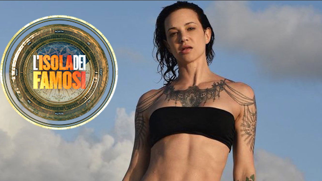Asia Argento arriva a L'Isola