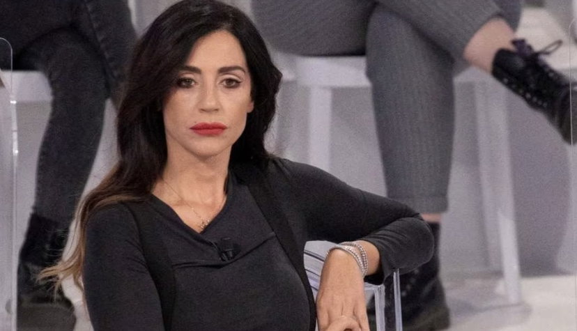 Uomini e Donne, Raffaella Mennoia svela quando terminerà preview