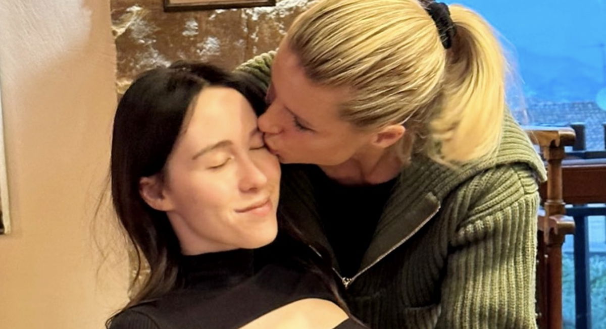 Michelle Hunziker su Aurora Ramazzotti: “Le avevo detto di sbrigarsi a diventare mamma” article-post