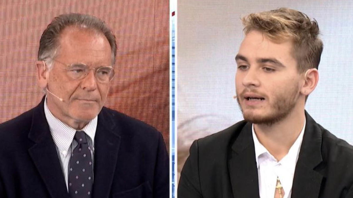 Cecchi Paone, attacco di un naufrago: bugie su Alessandro e la comunità LGBT article-post