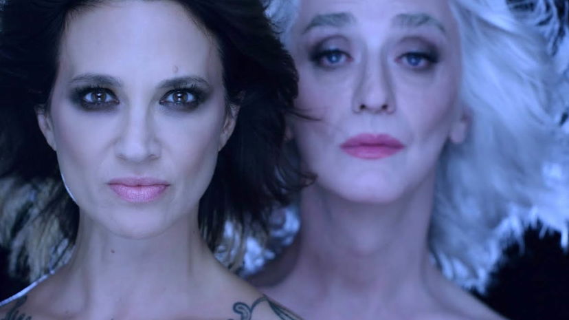 Drusilla Foer con Asia Argento: il duetto che spiazza, Io Ne Voglio Ancora preview