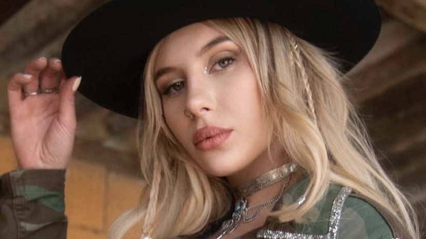 Incorvaia dà una lezione ai fanatici del GF Vip: “Non siamo pedine” preview