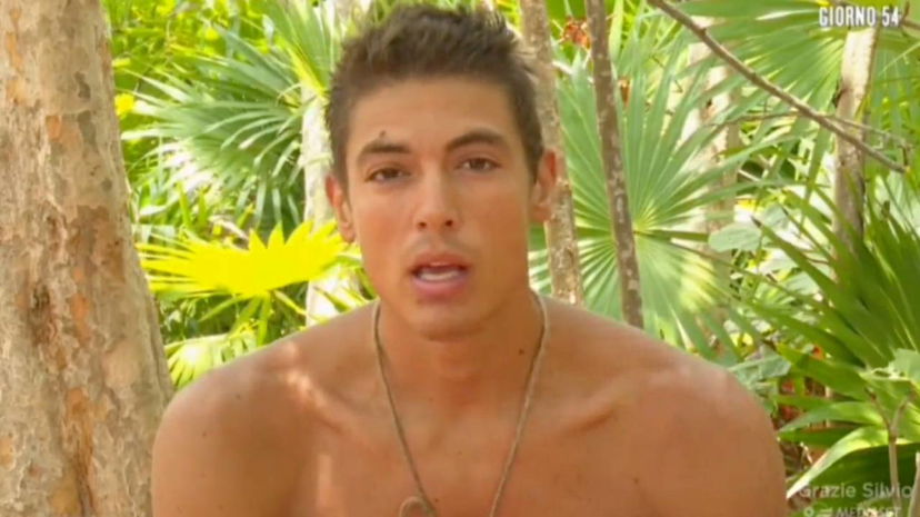 Luca Vetrone fa scoppiare una polemica per una sua frase a L’Isola: “Cosa voleva insinuare?” preview