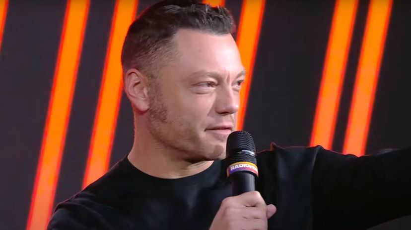 Tiziano Ferro vittima di omofobia: “Mi hanno gridato brutto F” preview