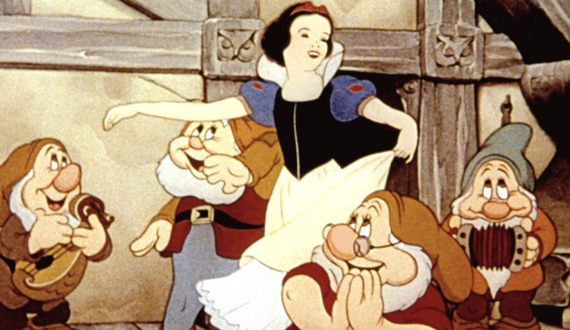 Biancaneve e i 7 na.. persone di varia statura multietniche: la foto è virale e interviene la produzione preview