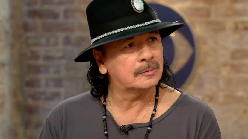 Carlos Santana e il folle discorso transfobico ad un concerto: “Siete donne o uomini!” preview