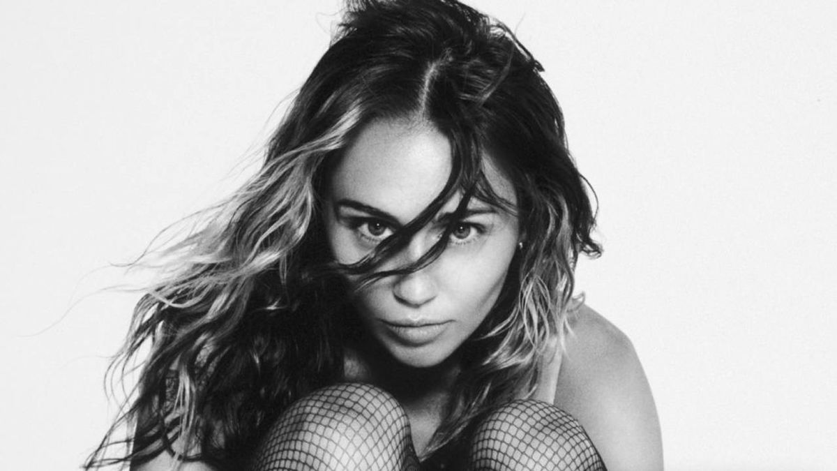Miley Cyrus pubblica il nuovo singolo, Used To Be Young article-post