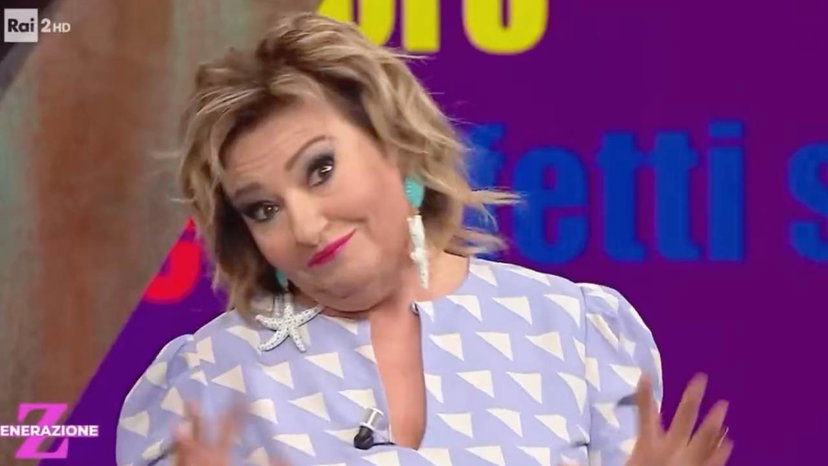 Monica Setta contro la pagina che ironizzava su lei: “Maniera ossessiva tipo stalker” preview