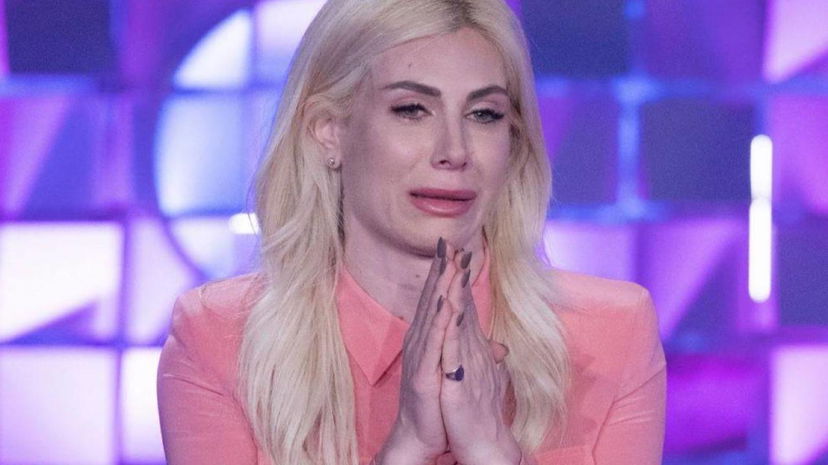 Paola Caruso furiosa: lo sfogo e la verità sul Grande Fratello preview