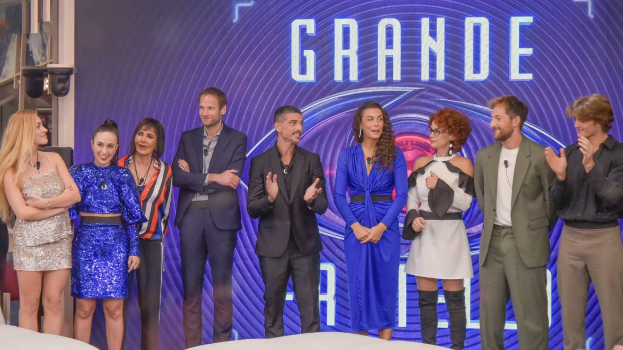 Famoso cantante citato al Grande Fratello