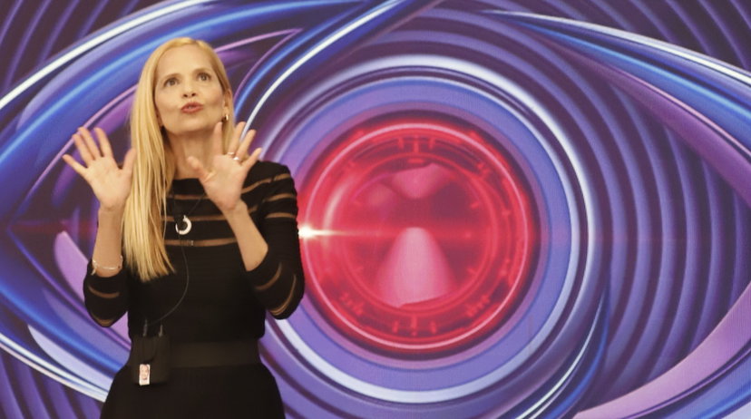 Grecia invaghita di due uomini di Mediaset: “Uno è sposato”, Signorini scopre chi è preview