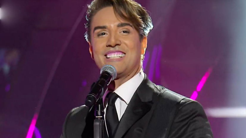 Alex Belli imita Stash e viene stroncato: “Esibizione terribile, agghiacciante!” preview