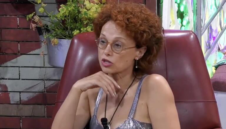 Valentina Modini paragona Beatrice Luzzi a Jane Alexander e lei non la prende bene Valentina Modini paragona Beatrice Luzzi a Jane Alexander e lei non la prende bene