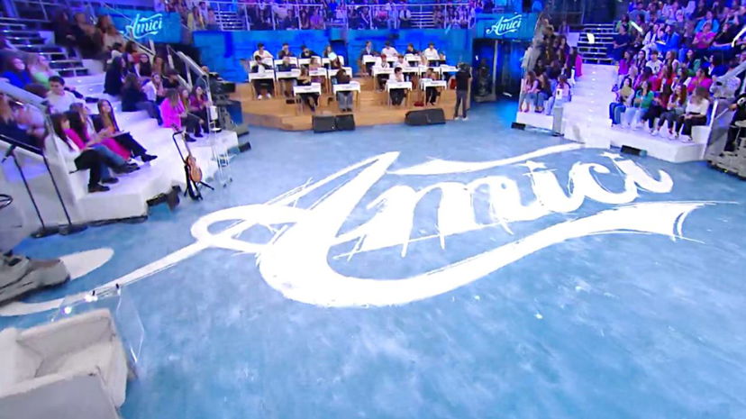 Amici di Maria, anticipazioni: alunno assente in puntata, cosa è successo preview