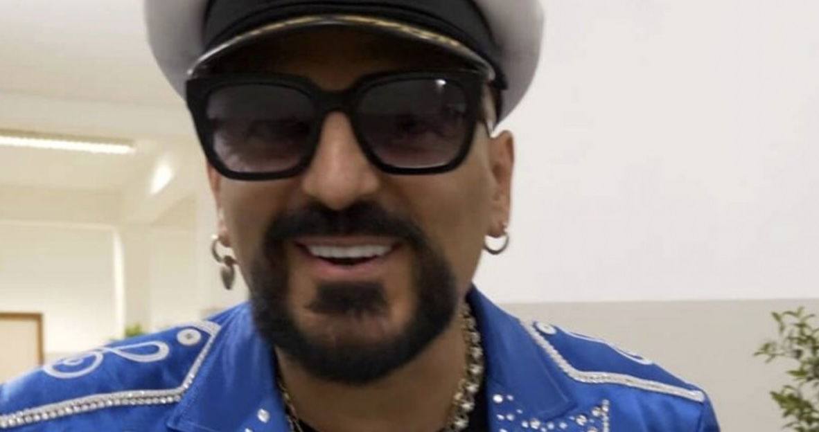 Gigi D’Agostino in silenzio da un anno: “Grave male che non migliora” article-post