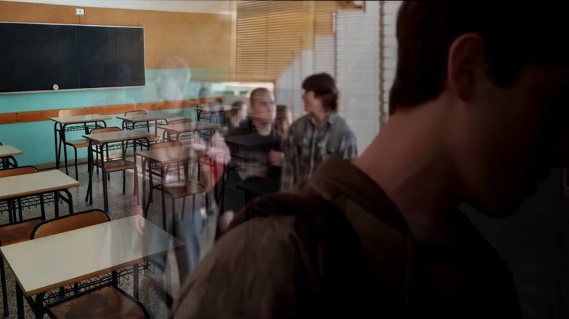 Ragazzino di 13 anni si toglie la vita: era vittima di bullismo e omofobia preview