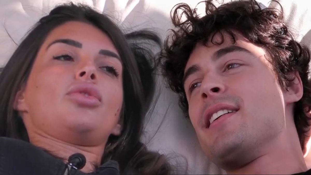Greta e Vittorio si avvicinano: “Mi sei arrivato” – in casa scoppia la polemica article-post