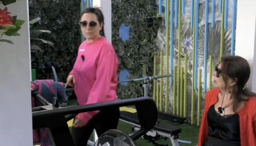 Rosanna Fratello e Sara Ricci contro Beatrice Luzzi: “Fa l’intellettuale qua perché ci sono persone non colte” preview