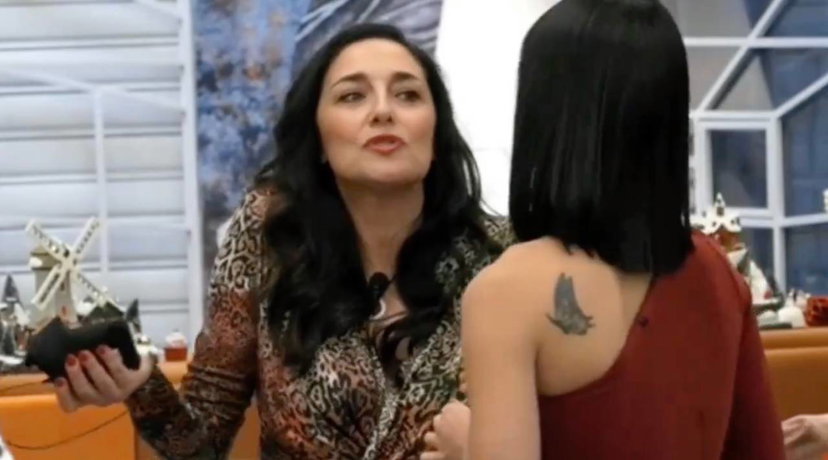 “Hai litigato pure con la costumista”, Letizia vuota il sacco contro Sara preview