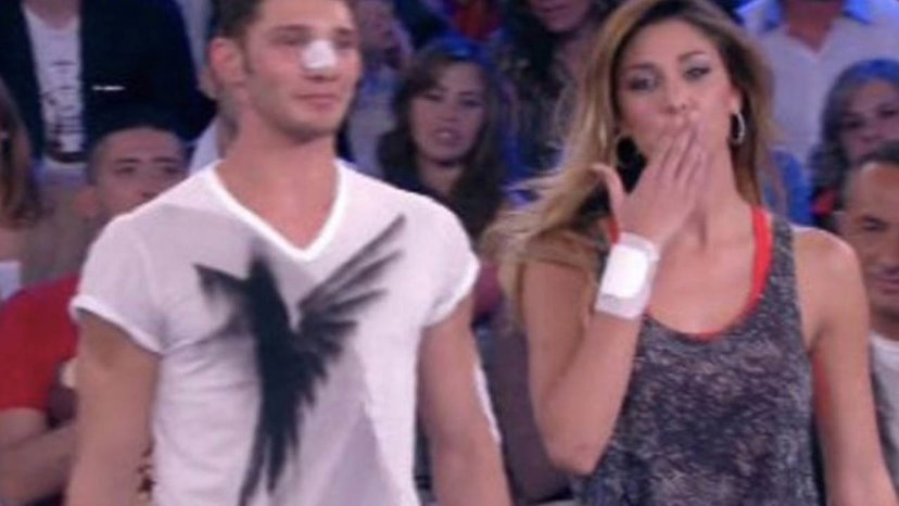 L’incidente in moto di Stefano e Belen, i retroscena preview