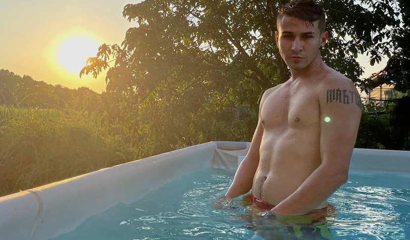 Un nuovo cantante è entrato ad Amici, su Spotify ha milioni di stream preview