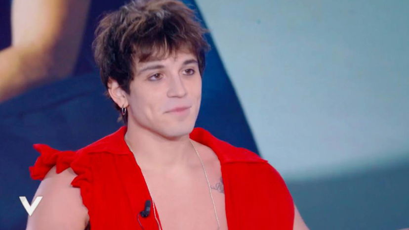 Alex Wyse si apre sulle rotture e rivela: “C’è una persona dietro le quinte” preview