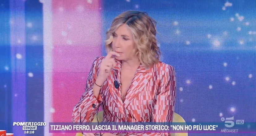 Il microfono di Myrta Merlino rimane aperto durante un servizio e si sentono le sue lamentele preview