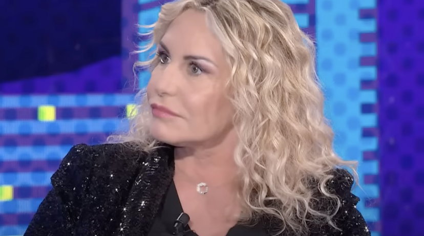 Antonella Clerici risponde a Maria De Filippi e arruola Arisa in un altro programma preview