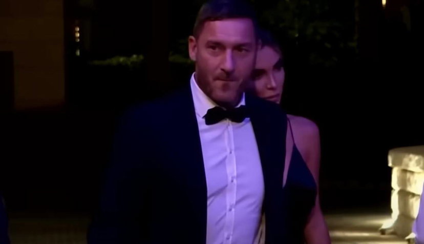 Ex showgirl attacca Totti: “Voglio che mi chieda scusa, mi ha ferito” preview