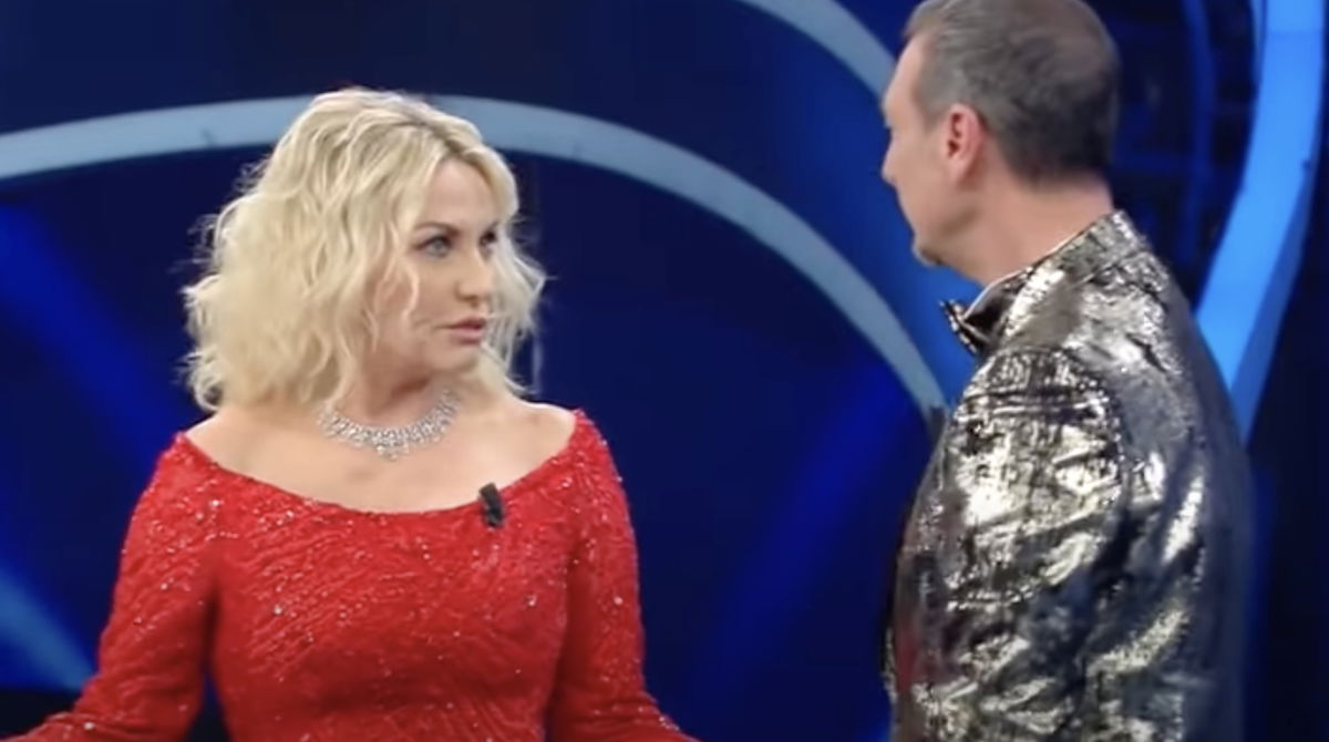 Antonella Clerici apre su Sanremo 2025: “Dovrei valutare le condizioni” article-post