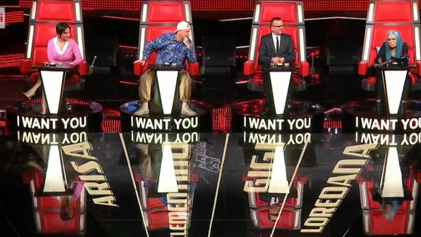 Big di Sanremo a The Voice Senior, solo Gigi lo riconosce: “Non vedete chi è?” preview