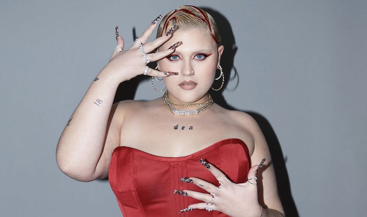BigMama confessa di aver avuto una cotta per una cantante di Sanremo: “Ero innamoratissima di lei” article-post