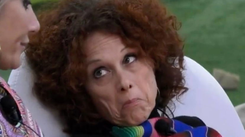 Frecciatine di Beatrice agli autori del Grande Fratello: la regia interviene preview