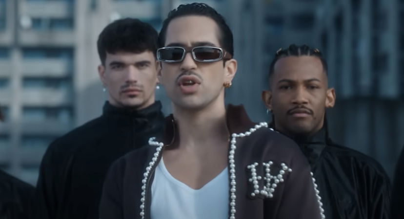 Cileni ripieni di zucchero, mi chiamavi fro, sui denti blue jeans: Mahmood commenta il fraintendimento del testo di Tuta Gold preview