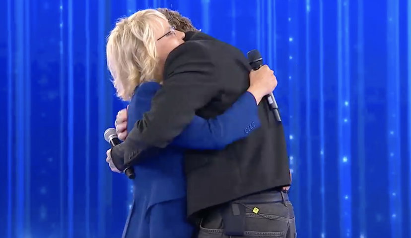 Ayle, le splendide parole di Maria De Filippi dopo la sua eliminazione preview