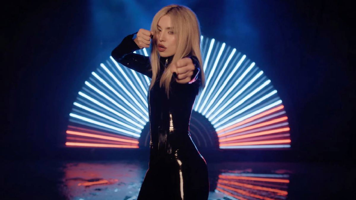 Ava Max è tornata con un nuovo singolo, My Oh My article-post