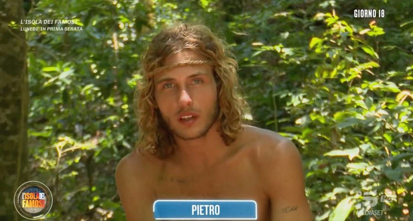 Pietro Fanelli si è ritirato da L’Isola dei Famosi preview