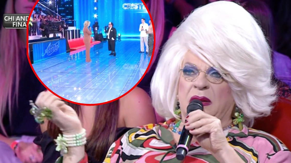 Platinette punzecchia i giurati di Amici e aggiunge: “Una pecca dello show” article-post