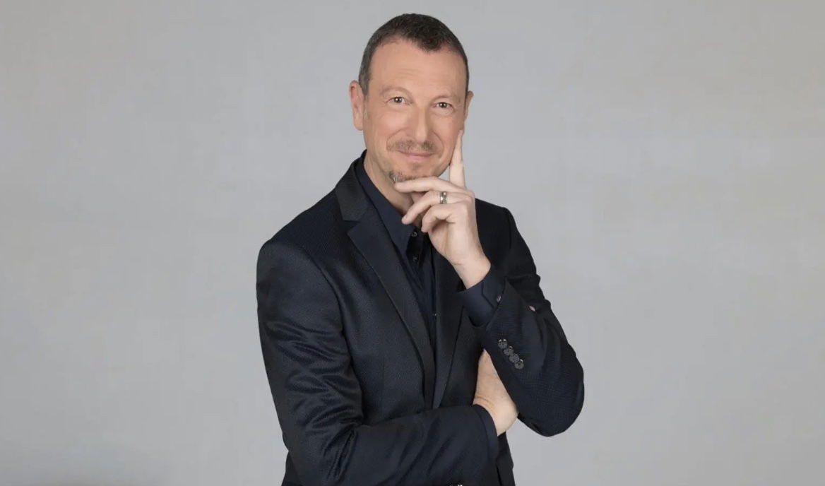 Nove conferma: “Amadeus con noi per quattro anni”, ecco che programmi farà article-post