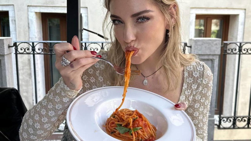 Collega di Chiara Ferragni dice la sua: “Se ha aumentato l’odio verso la nostra categoria? Un po’ sì” preview