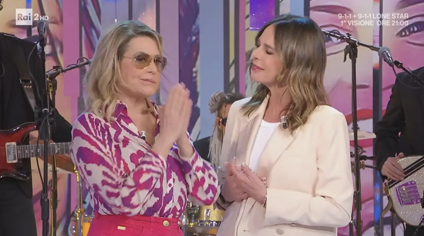 La paresi facciale costringe Simona Ventura a lasciare CitofonareRai2 preview