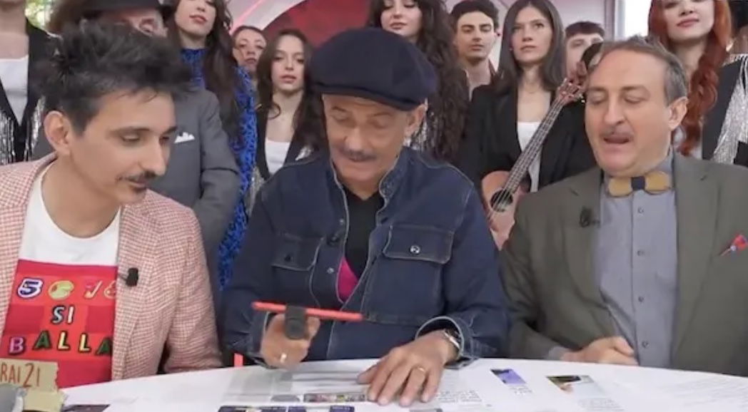 Telefonata da Palazzo Chigi: “Trattenete Fiorello in Rai a qualsiasi costo”, la reazione del conduttore article-post