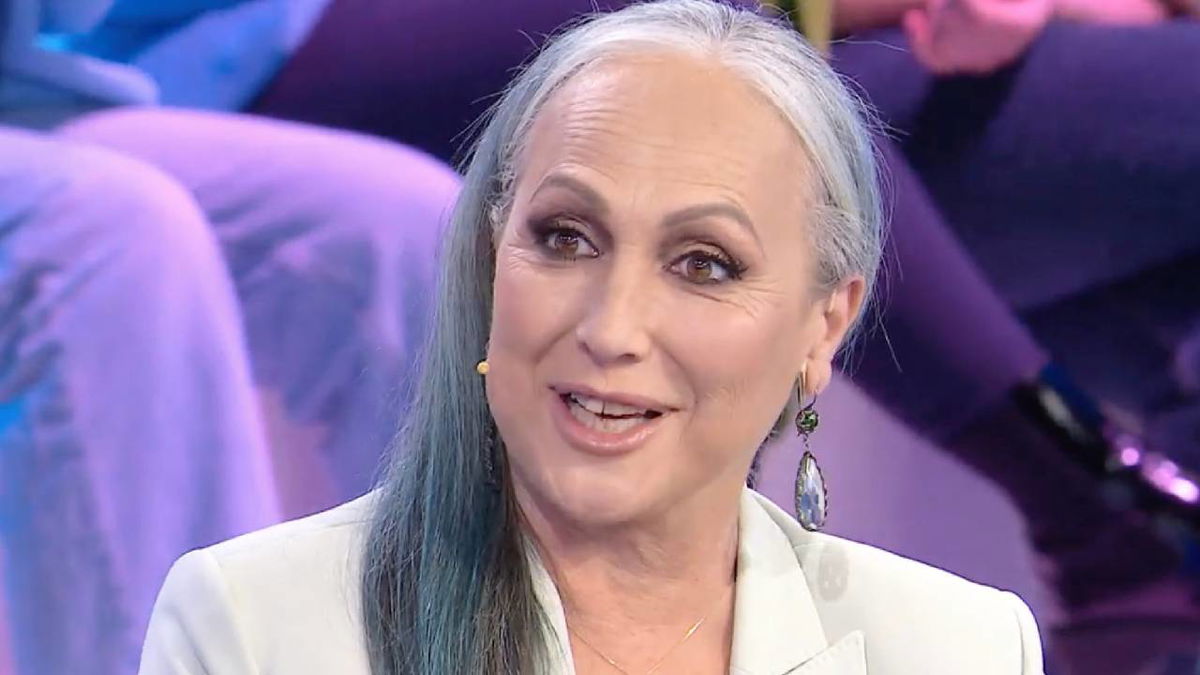 Alessandra Celentano stronca una nota cantante e scoppia una polemica article-post