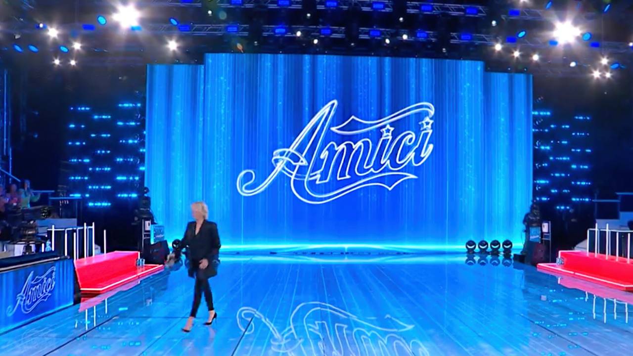 Anticipazioni di Amici: allievo eliminato, le sfide e gli ospiti della ...