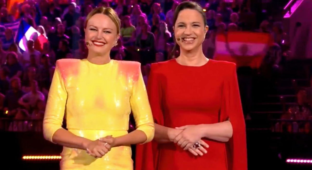 La conduttrice dell’Eurovision parla in italiano durante la semifinale: ecco perché article-post