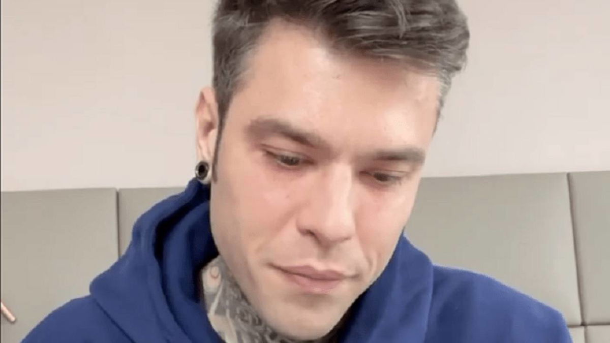 Denunciato Fedez per l’aggressione a Iovino: “Le telecamere lo incastrano” article-post